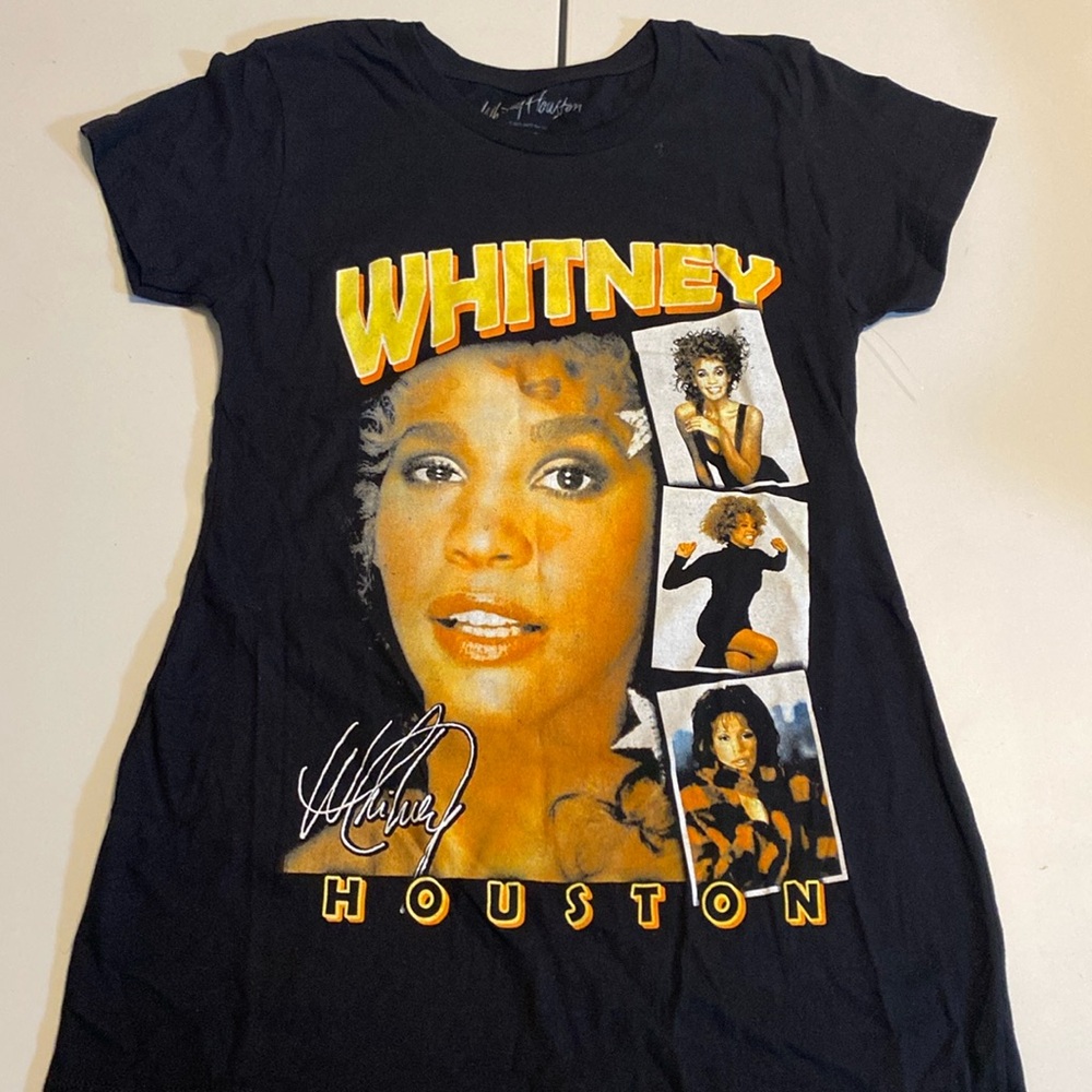 Cute Whitney Houston’s shirt - Picture 1 of 4
